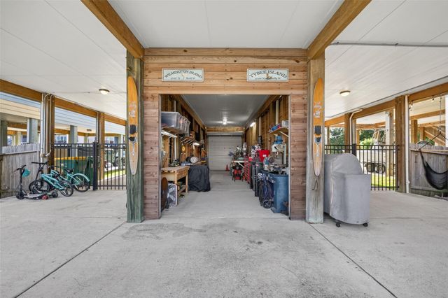 2116 Menard Avenue, Seabrook, TX 77586