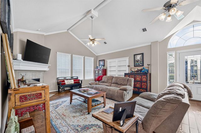 2116 Menard Avenue, Seabrook, TX 77586