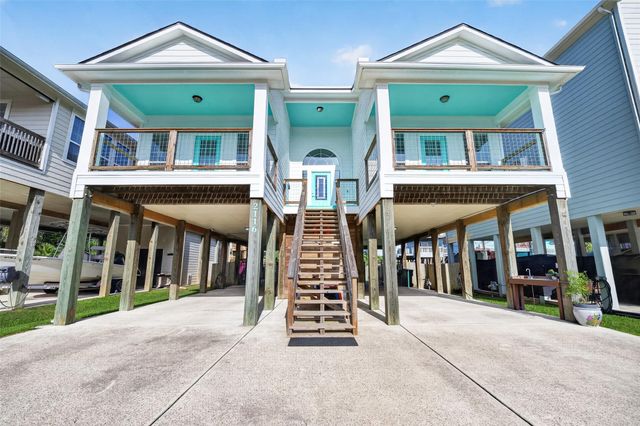 2116 Menard Avenue, Seabrook, TX 77586