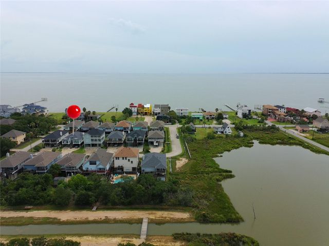 2116 Menard Avenue, Seabrook, TX 77586