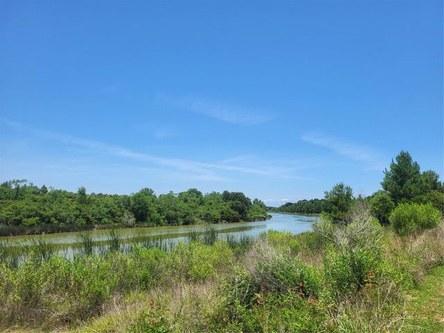 2116 Menard Avenue, Seabrook, TX 77586