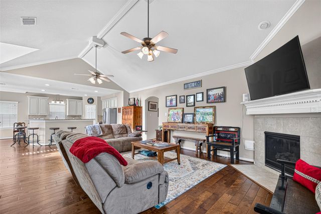 2116 Menard Avenue, Seabrook, TX 77586