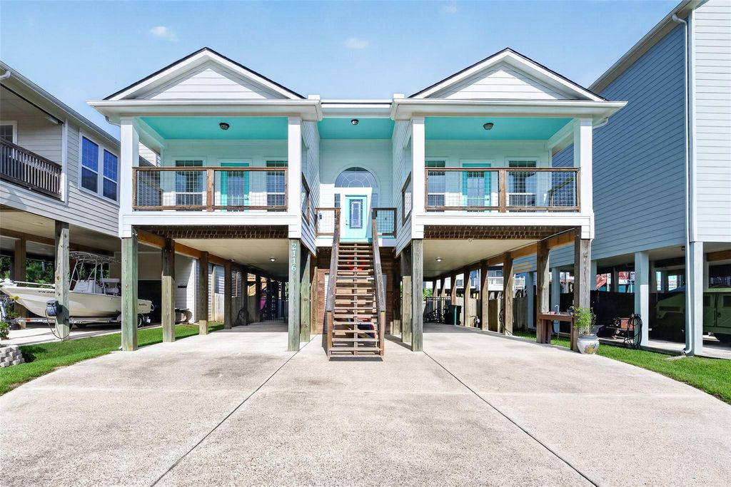 2116 Menard Avenue, Seabrook, TX 77586