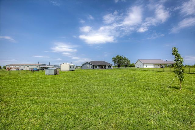 2044 Vz County Road 3808, Wills Point, TX 75169