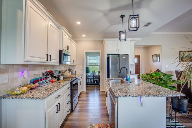 2044 Vz County Road 3808, Wills Point, TX 75169