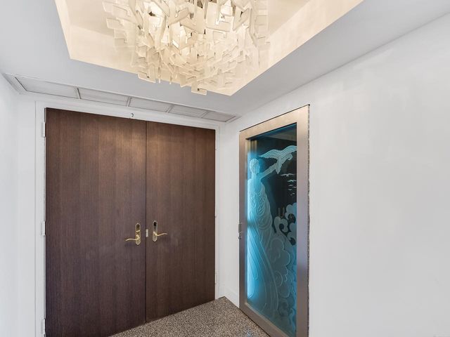 20281 E Country Club Drive E 2008, Aventura, FL 33180