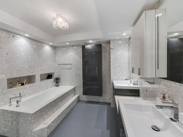 20281 E Country Club Drive E 2008, Aventura, FL 33180