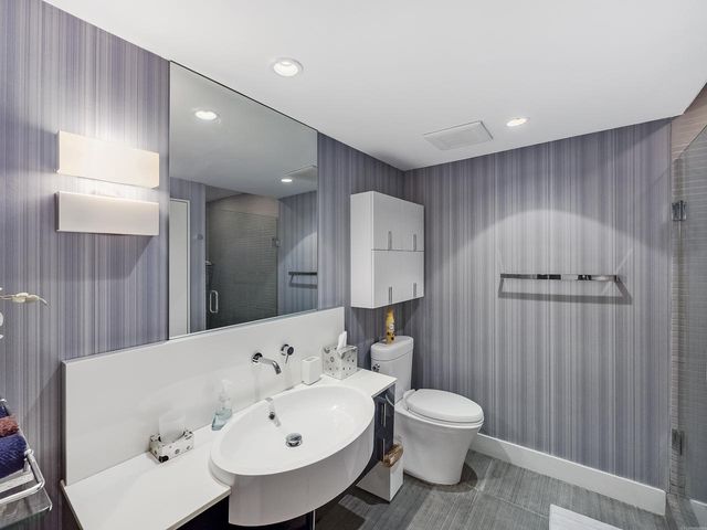 20281 E Country Club Drive E 2008, Aventura, FL 33180