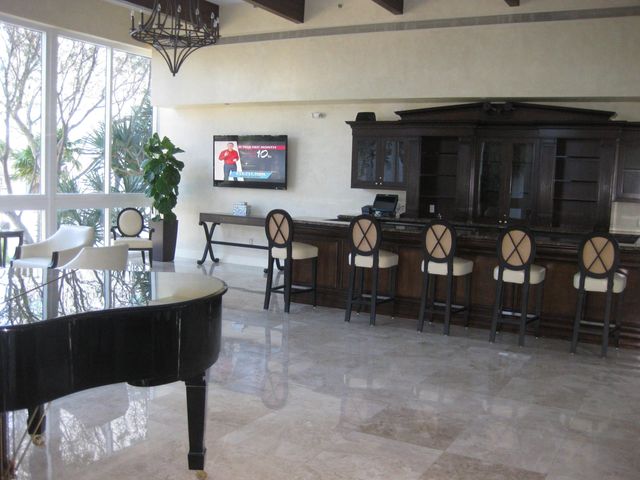 20281 E Country Club Drive E 2008, Aventura, FL 33180