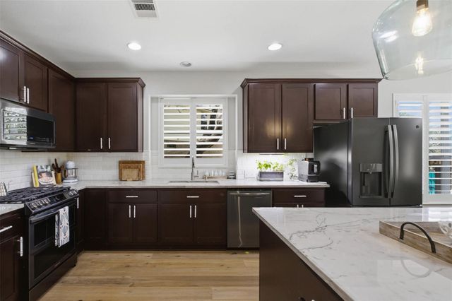 1825 Wolf Dancer, Leander, TX 78641