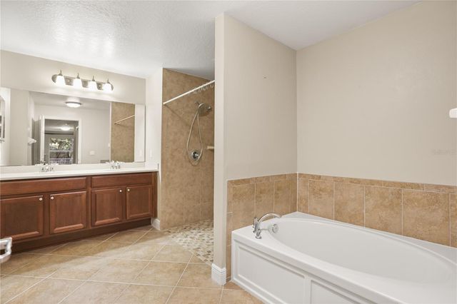 30606 LIPIZZAN TERRACE, Mount Dora, FL 32757