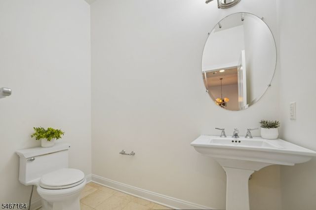 30 Carillon Cir, Livingston Twp., NJ 07039