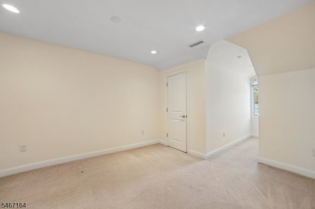 30 Carillon Cir, Livingston Twp., NJ 07039