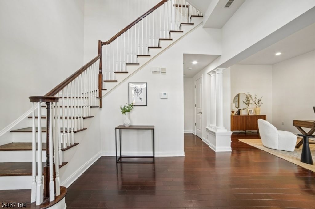 30 Carillon Cir, Livingston Twp., NJ 07039 — photo 4