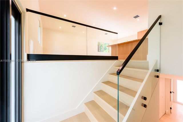 6250 SW 48th St, Miami, FL 33155