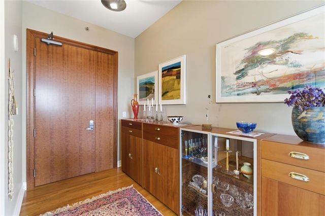 4950 Central Street 805, Kansas City, MO 64112