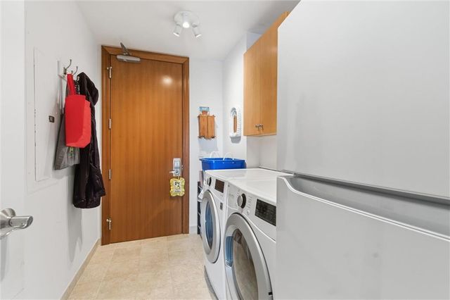 4950 Central Street 805, Kansas City, MO 64112