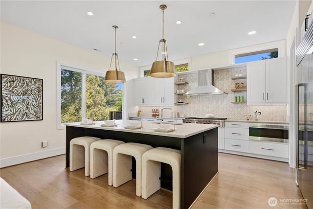 11276 SE 32nd Lane, Bellevue, WA 98004
