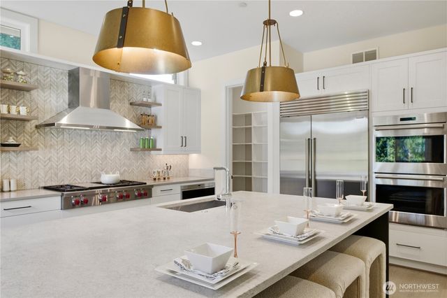 11276 SE 32nd Lane, Bellevue, WA 98004