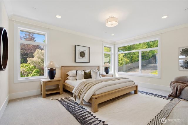 11276 SE 32nd Lane, Bellevue, WA 98004