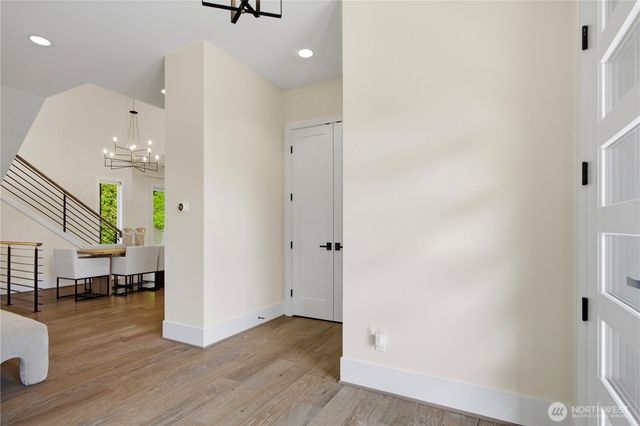 11276 SE 32nd Lane, Bellevue, WA 98004