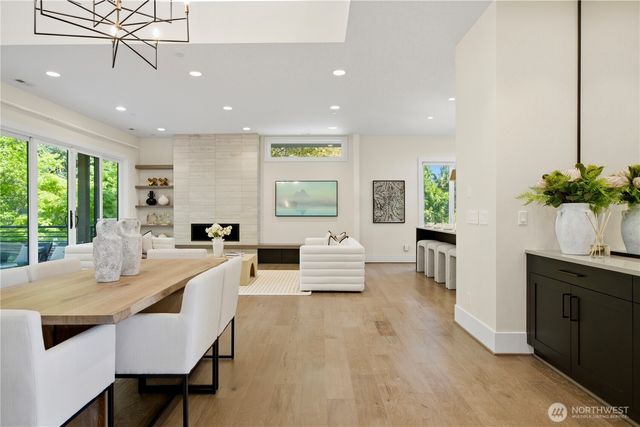 11276 SE 32nd Lane, Bellevue, WA 98004