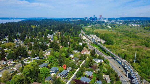 11276 SE 32nd Lane, Bellevue, WA 98004