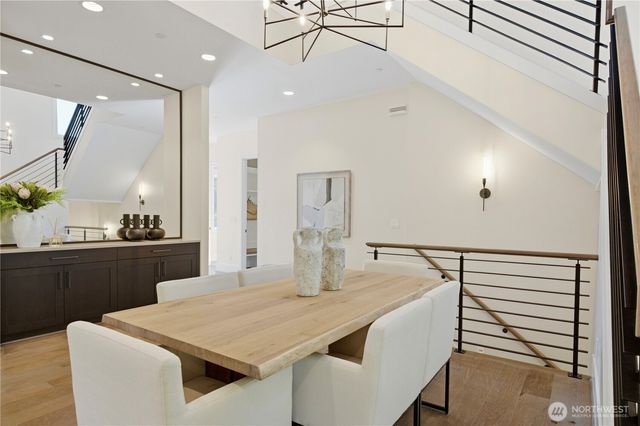 11276 SE 32nd Lane, Bellevue, WA 98004