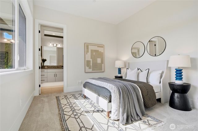 11276 SE 32nd Lane, Bellevue, WA 98004