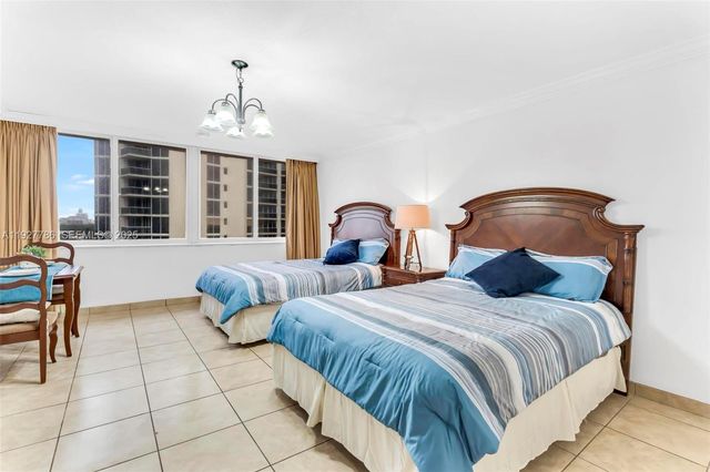 19201 Collins Ave 628, Sunny Isles Beach, FL 33160