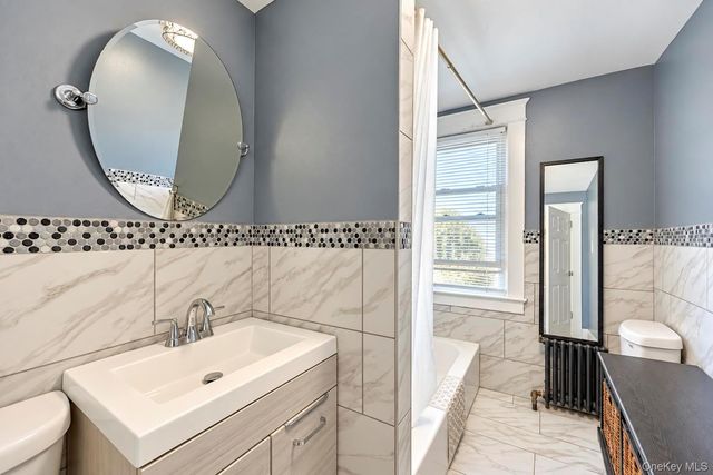 15 Harding Avenue, Hicksville, NY 11801