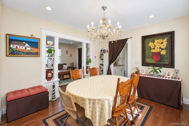 15 Harding Avenue, Hicksville, NY 11801
