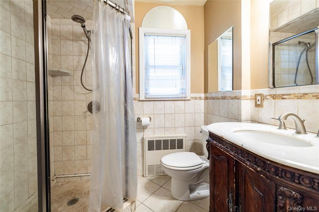 54 Hollywood Avenue, Lynbrook, NY 11563