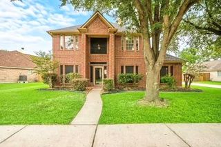 211 Mossey Oak Drive, Baytown, TX 77520