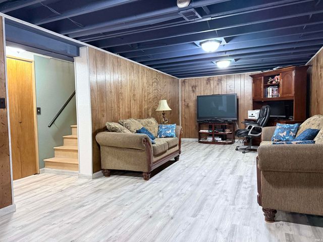 53308 Hickory Road, South Bend, IN 46635