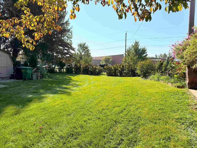 53308 Hickory Road, South Bend, IN 46635