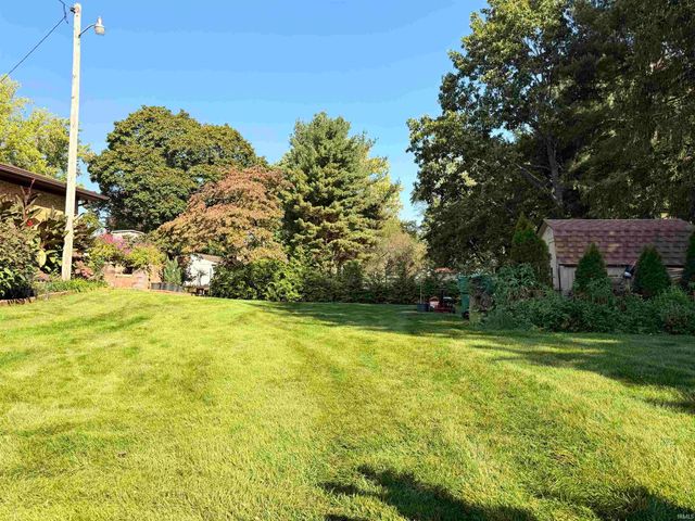 53308 Hickory Road, South Bend, IN 46635