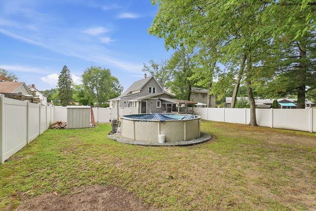 11 Garrity St, Chicopee, MA 01020