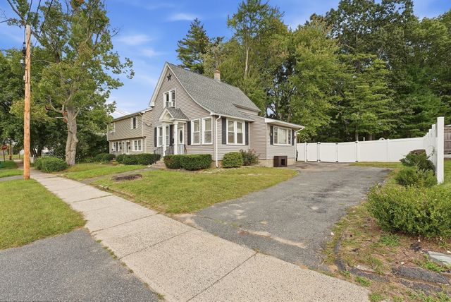 11 Garrity St, Chicopee, MA 01020