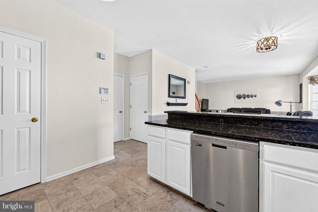 64 FOUNTAYNE LN, Lawrence Township, NJ 08648