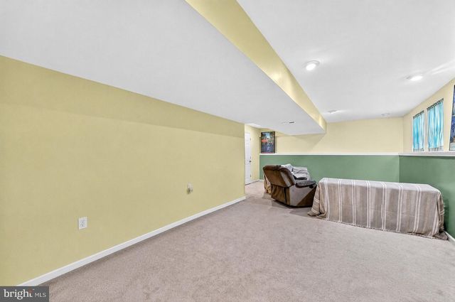 64 FOUNTAYNE LN, Lawrence Township, NJ 08648