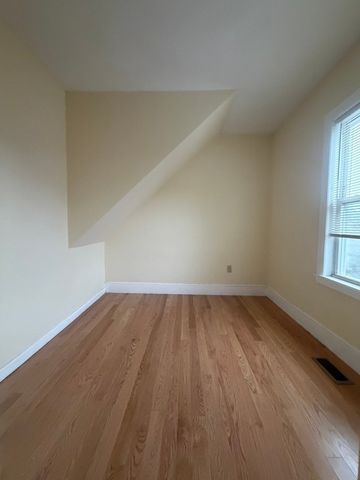20 Lyman St 2, Lynn, MA 01902