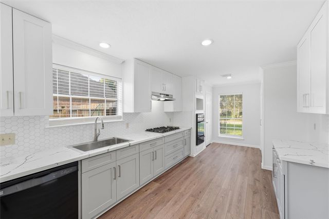 1114 Bayou Bend Drive, Deer Park, TX 77536