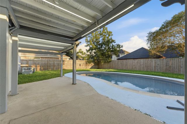 1114 Bayou Bend Drive, Deer Park, TX 77536