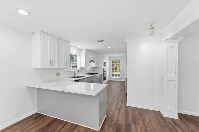 1114 Bayou Bend Drive, Deer Park, TX 77536