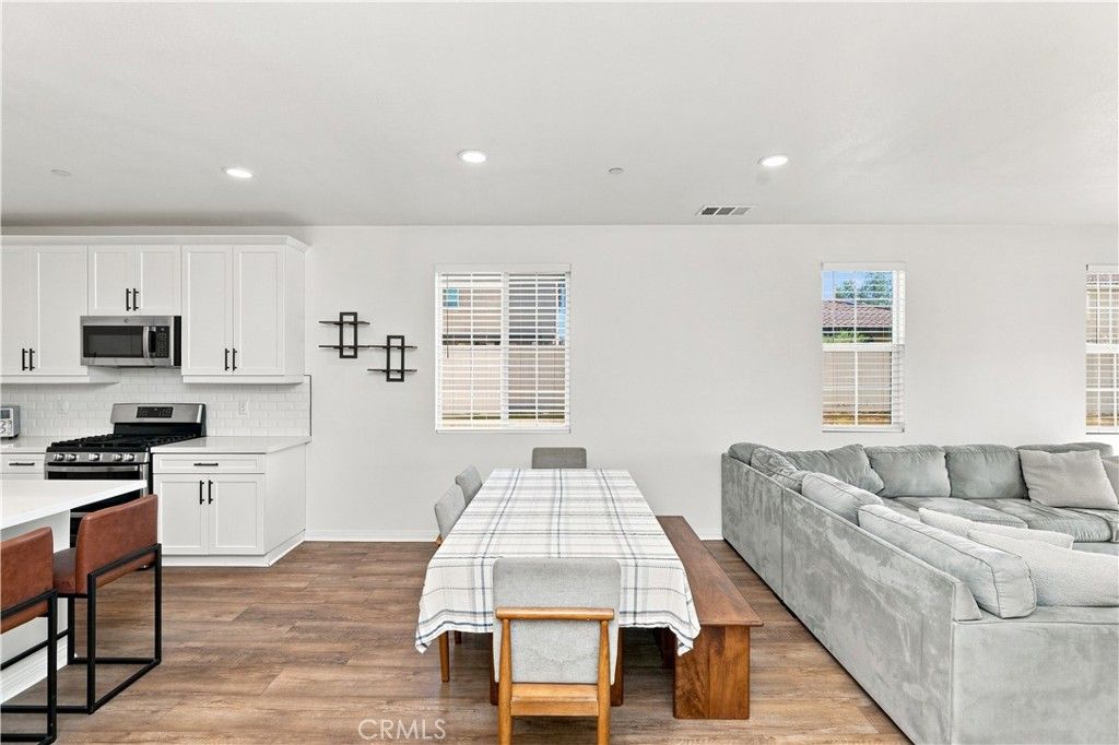 Image 15 of property listing at 43891 61st Street W, Lancaster, CA 93536