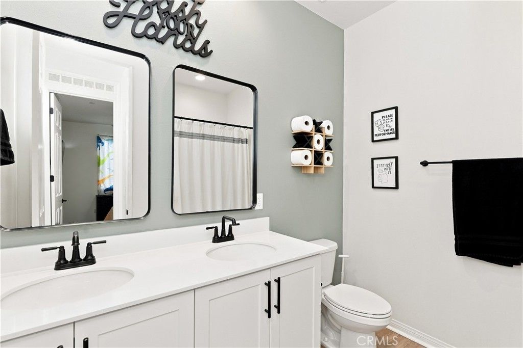 Image 20 of property listing at 43891 61st Street W, Lancaster, CA 93536
