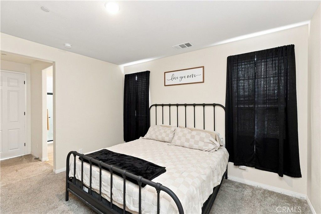 Image 22 of property listing at 43891 61st Street W, Lancaster, CA 93536