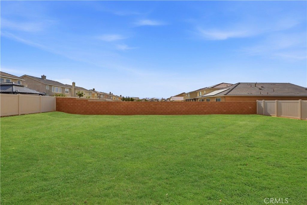 Image 33 of property listing at 43891 61st Street W, Lancaster, CA 93536