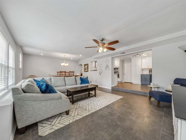 5006 Saxon Drive, Houston, TX 77092